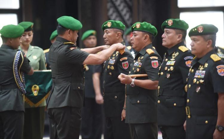 Jenderal Bobby Komandan Secapad Tni Baru Sebulan Kini Dilantik Jabat