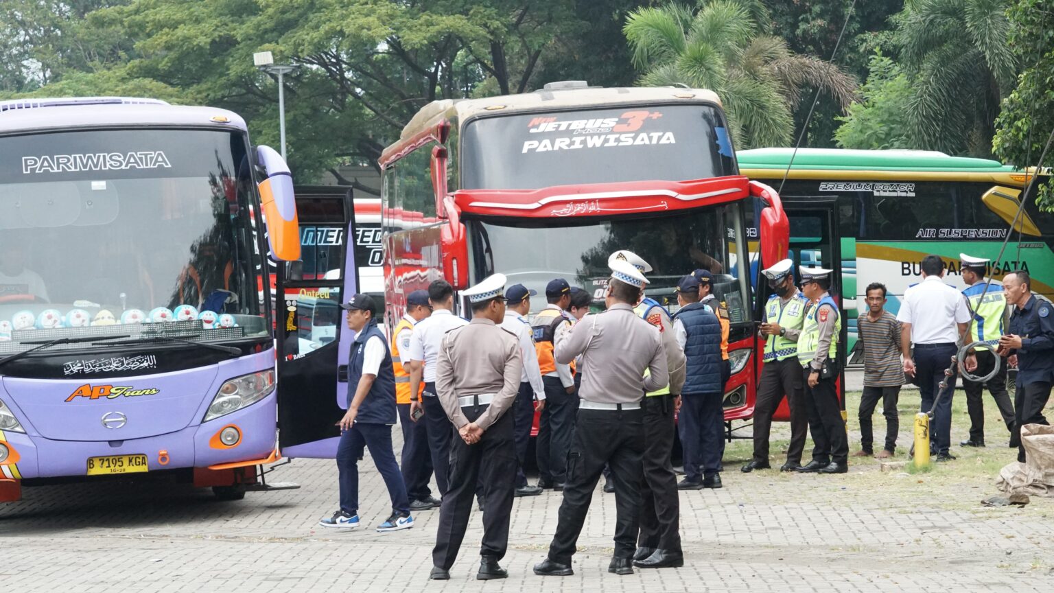 DIRJEN HUBDAT : Bus Pariwisata Yang Beroperasi Harus Laik Jalan Dan Berizin